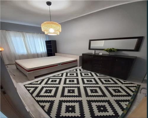 Apartament 2 camere, bloc nou, mobilat, zona Centrala.