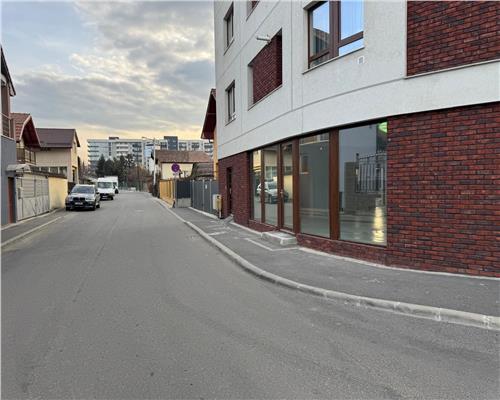 Spatiu Comercial Modern, Parter, 135 mp, 4 Parcari, Bulgaria