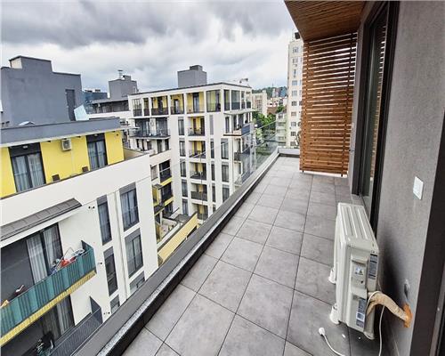 Apartament 2 camere, Lux, bloc nou, terasa, parcare, Semicentral.