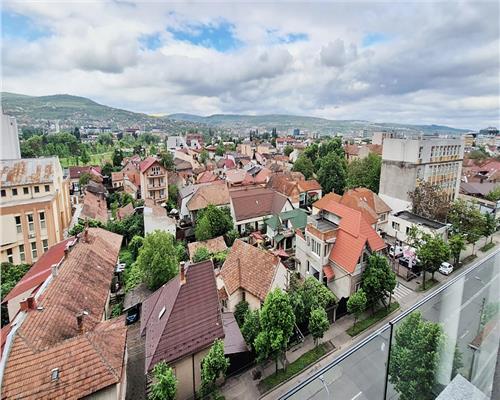 Apartament 2 camere, Lux, bloc nou, terasa, parcare, Semicentral.