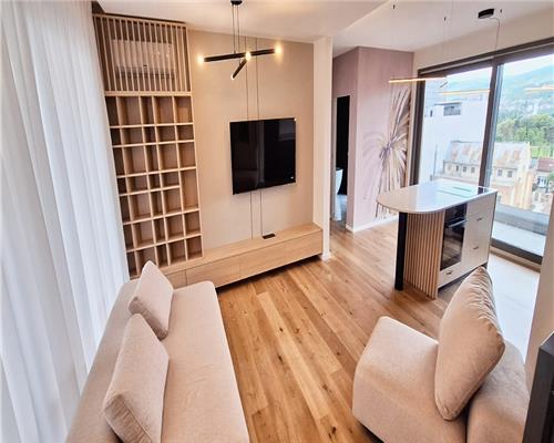 Apartament 2 camere, Lux, bloc nou, terasa, parcare, Semicentral.