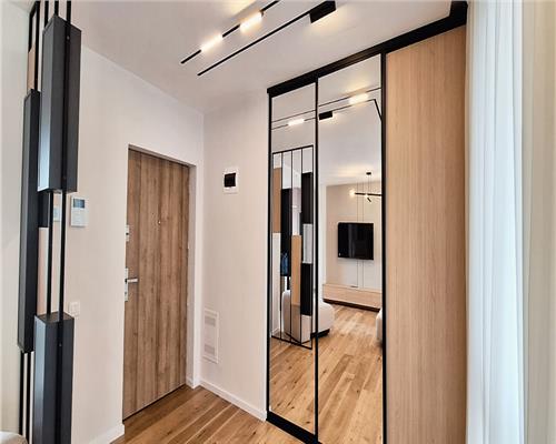Apartament 2 camere, Lux, bloc nou, terasa, parcare, Semicentral.