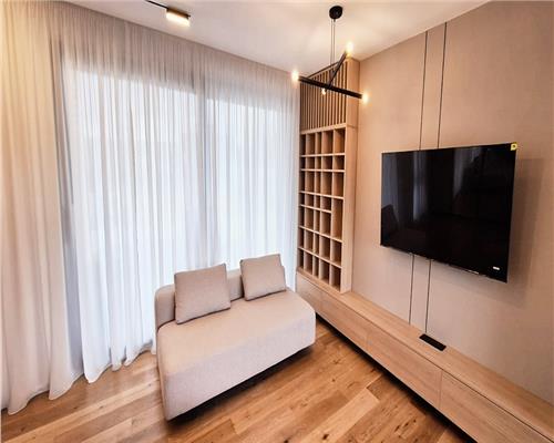 Apartament 2 camere, Lux, bloc nou, terasa, parcare, Semicentral.