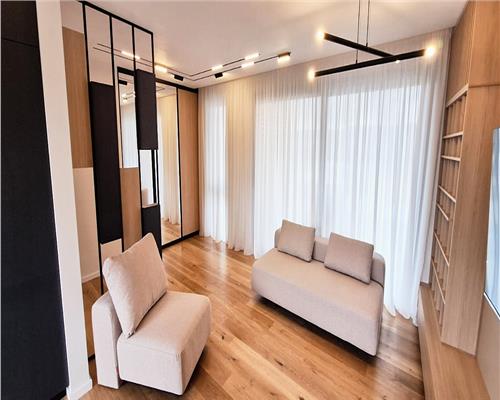 Apartament 2 camere, Lux, bloc nou, terasa, parcare, Semicentral.