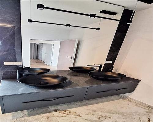 Apartament 2 camere, Lux, bloc nou, terasa, parcare, Semicentral.