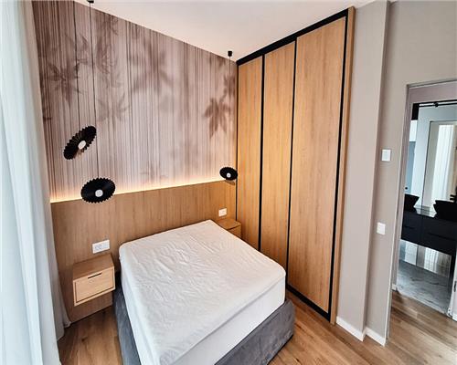 Apartament 2 camere, Lux, bloc nou, terasa, parcare, Semicentral.