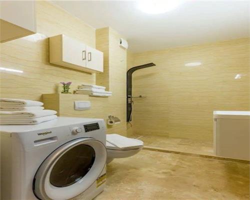 Apartament 2 camere transformat in 3 , Zona semicentrala, parcare