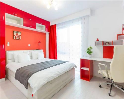 Apartament 2 camere transformat in 3 , Zona semicentrala, parcare