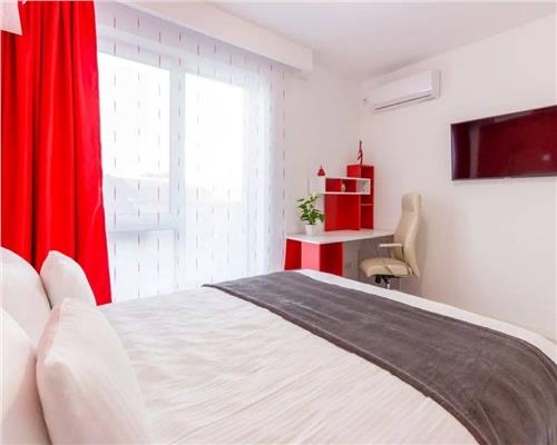 Apartament 2 camere transformat in 3 , Zona semicentrala, parcare