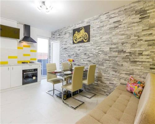 Apartament 2 camere transformat in 3 , Zona semicentrala, parcare