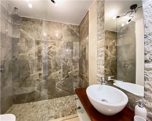 Apartament 3 camere Lux, parcare, boxa, Buna Ziua.