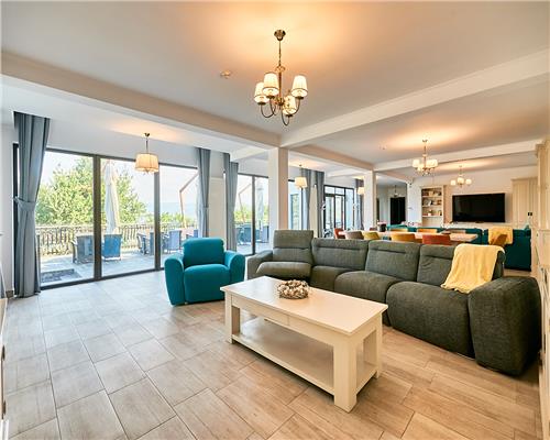 Casa de vacanta in Toplita, langa partia de schi, ideala pentru relaxare si investitie