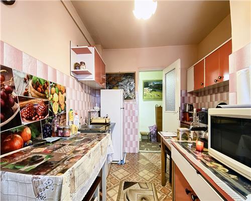 Apartament 3 camere decomandat, 2 bai,  str. Muncitorilor