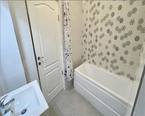 Apartament 2 camere, Lux, parcare, Buna Ziua.