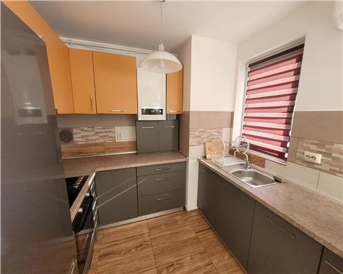 Apartament 3 camere, terasa, parcare, zona FSEGA.