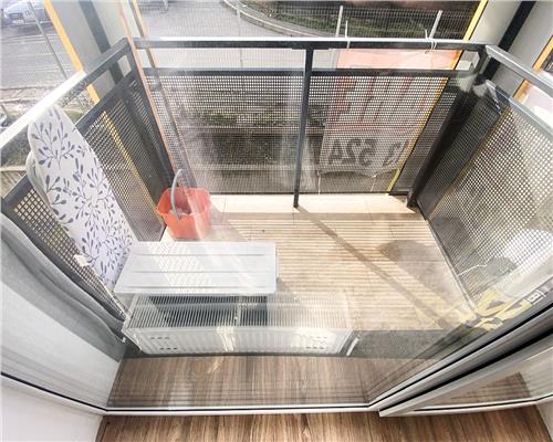 Apartament 3 camere, terasa, bloc nou, zona FSEGA.