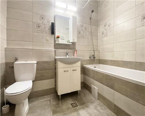 Apartament 3 camere, terasa, bloc nou, zona FSEGA.