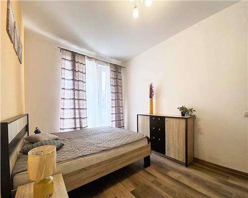 Apartament 3 camere, terasa, bloc nou, zona FSEGA.