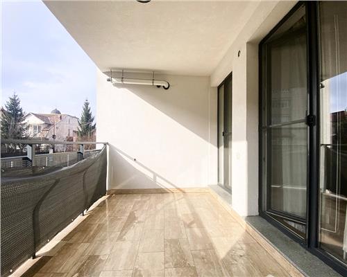 Apartament 3 camere, terasa, bloc nou, zona FSEGA.