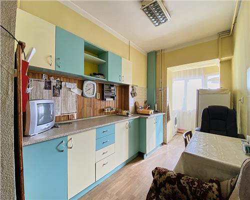 Apartament 2 camere, S 50 mp, decomandat, Aurel Vlaicu.