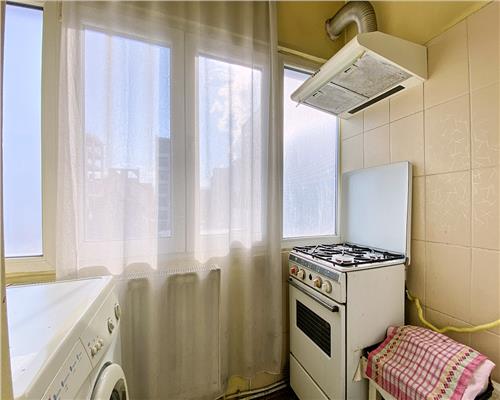 Apartament 2 camere, S 50 mp, decomandat, Aurel Vlaicu.