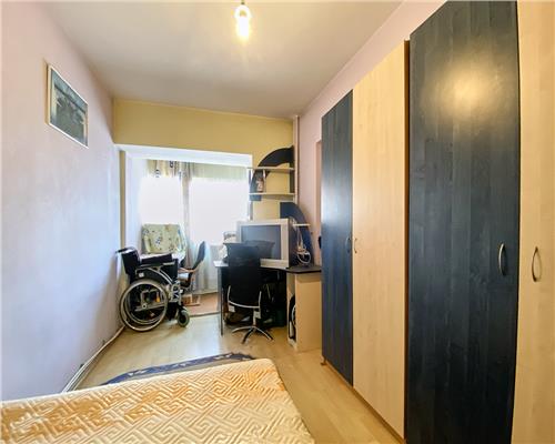 Apartament 2 camere, S 50 mp, decomandat, Aurel Vlaicu.