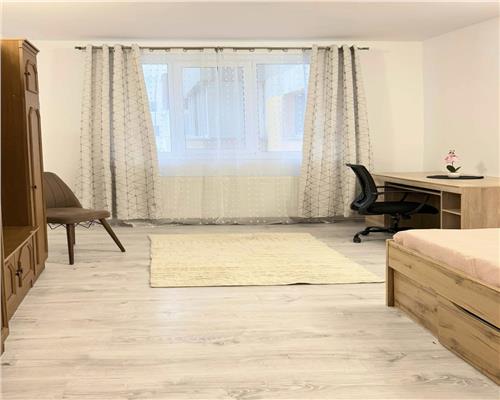 Apartament 3 camere, decomandat, mobilat, utilat, Gheorghieni.