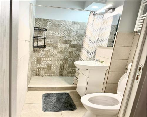 Apartament 3 camere, decomandat, mobilat, utilat, Gheorghieni.