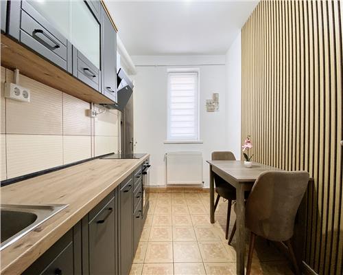 Apartament 3 camere, decomandat, mobilat, utilat, Gheorghieni.