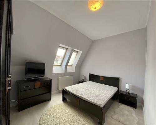 Apartament 3 camere, bloc tip vila, parcare, Andrei Mureșanu.