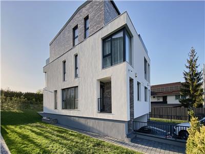 CasaDuplex cu 3 dormitoare, 3bai, garaj, Buna Ziua