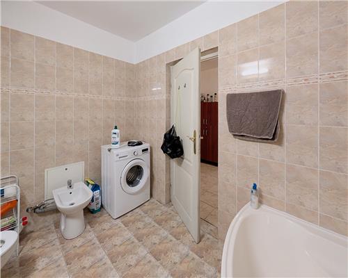 Apartament 3 camere, S79mp+6mp. balcon, garaj, Buna Ziua.