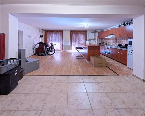 Apartament 3 camere, S79mp+6mp. balcon, garaj, Buna Ziua.