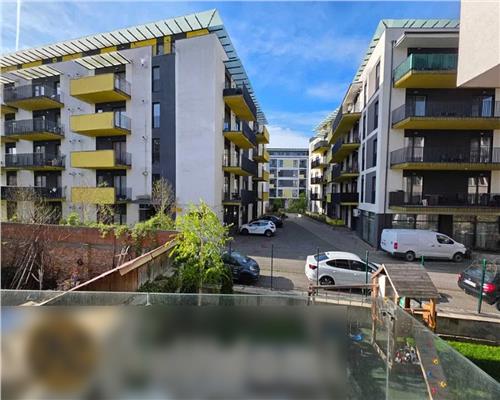 Spatiu office modern, 70 mp, terasa + parcare, cladire noua, semicentral