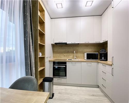 Apartament 3 camere LUX, Prima inchiriere, parcare, bloc nou, str. Bucuresti