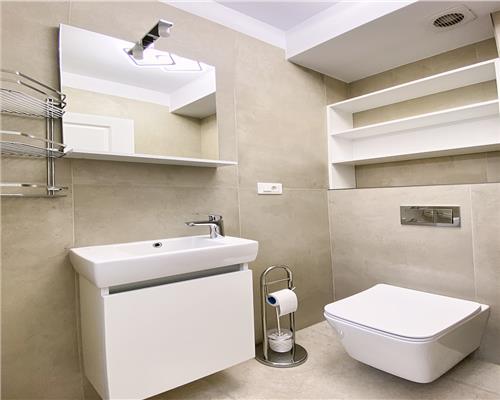 Apartament 3 camere LUX, Prima inchiriere, parcare, bloc nou, str. Bucuresti