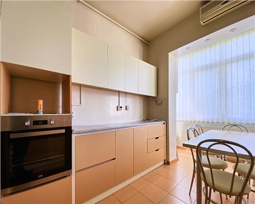 Apartament 3 camere, decomandate, S 100 mp, garaj, str. Hajdeu.