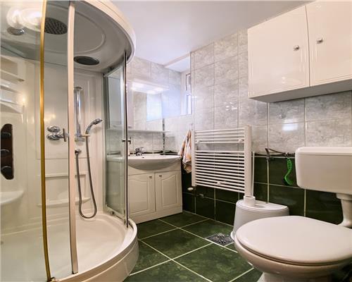 Apartament 3 camere, decomandate, S 100 mp, garaj, str. Hajdeu.
