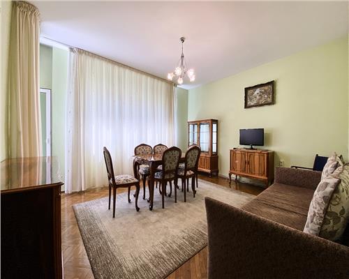 Apartament 3 camere, decomandate, S 100 mp, garaj, str. Hajdeu.