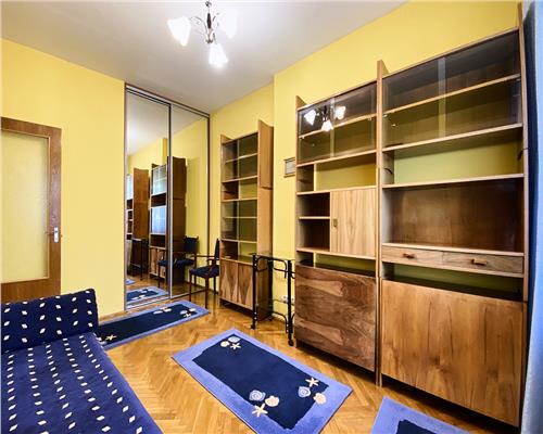 Apartament 3 camere, decomandate, S 100 mp, garaj, str. Hajdeu.