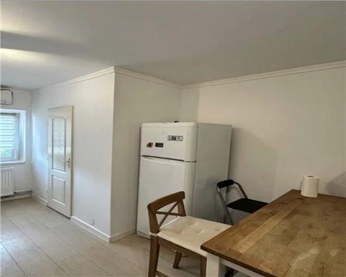 Apartament 2 camere, decomandat, mobilat, utilat, Marasti.