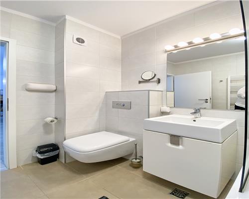 Apartament 2 camere, decomandat,  2 balcoane, Sophia Residence.