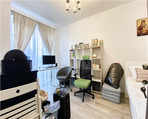Apartament 3 camere, bloc nou, 2 bai, 2 parcări, zona Semicentrală.
