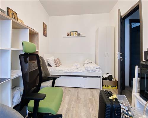Apartament 3 camere, bloc nou, 2 bai, 2 parcări, zona Semicentrală.