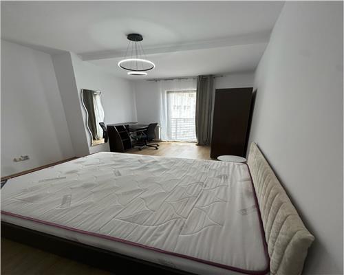 Apartament 3 camere, decomandat,  parcare, zona Centrala.