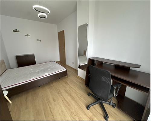 Apartament 3 camere, decomandat,  parcare, zona Centrala.