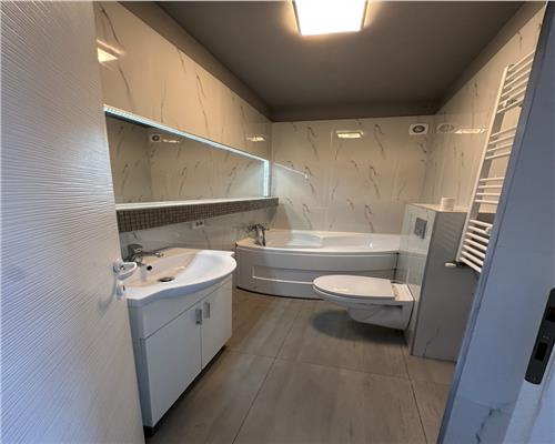 Apartament 3 camere, bloc nou, parcare, str. Fabricii