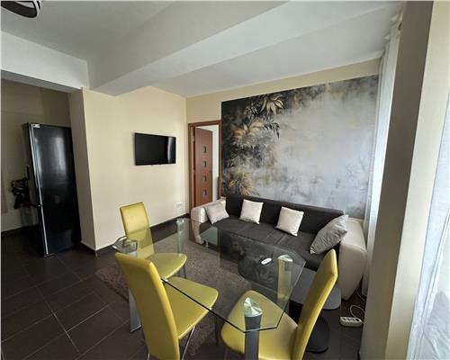 Apartament 3 camere, bloc nou, parcare, zona Semicentrală.