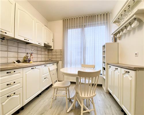 Duplex premium cu 4 camere, sistem fotovoltaic 8,7 kW si 300 mp teren ,White House, Floresti
