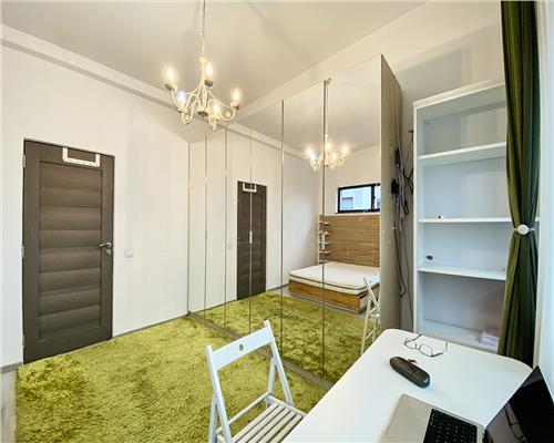 Duplex premium cu 4 camere, sistem fotovoltaic 8,7 kW si 300 mp teren ,White House, Floresti